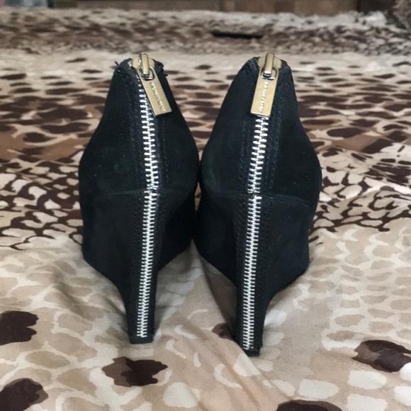 Michael Kors Shoes - Picture 3 of 6